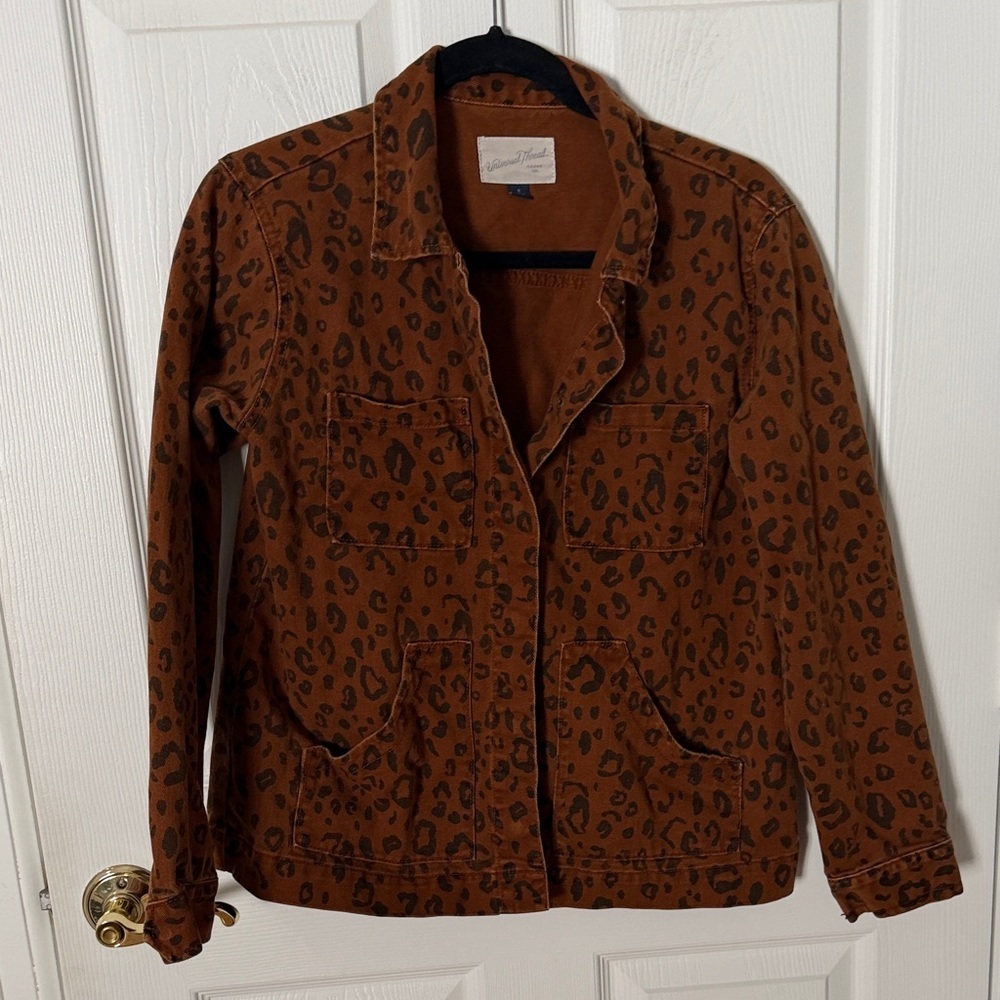 Universal Thread Brown Leopard Print Jean Jacket size small
